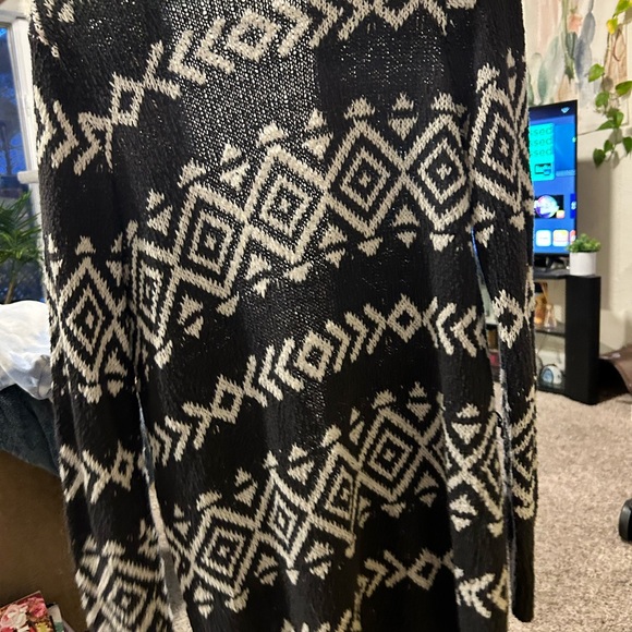 Hollister Cardigan Sweater - Picture 5 of 6